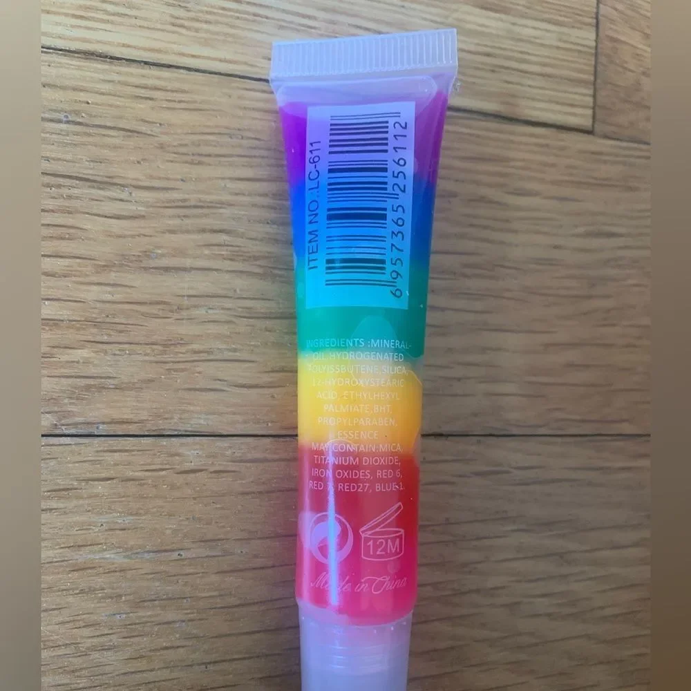 N/A lip gloss